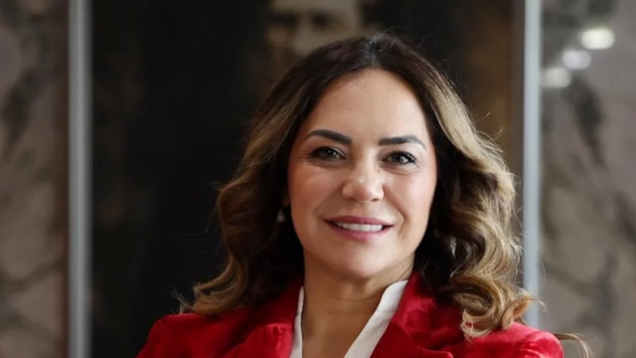 Tekirdağ B&uuml;y&uuml;kşehir Belediye Başkanı Candan Y&uuml;ceer CHP'den istifa etti