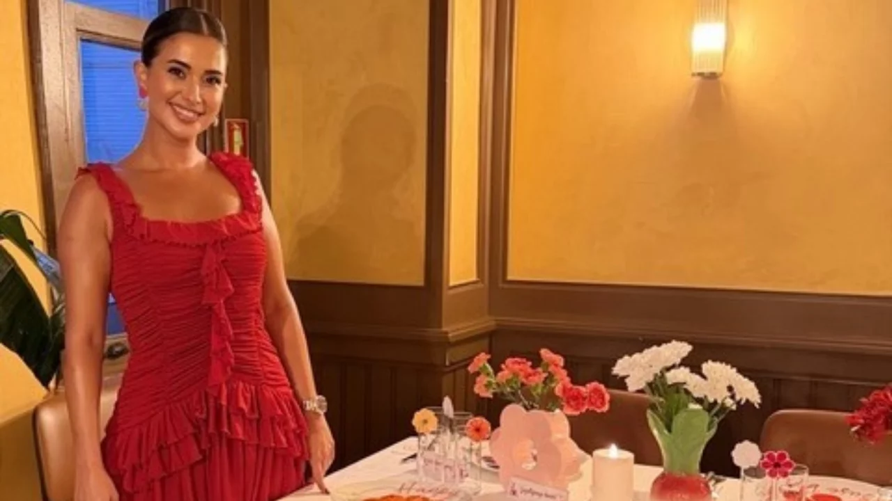 Buse Terim'in doğum g&uuml;n&uuml; kutlaması dikkat &ccedil;ekti: Yeni yaşını sevgilisiyle karşıladı