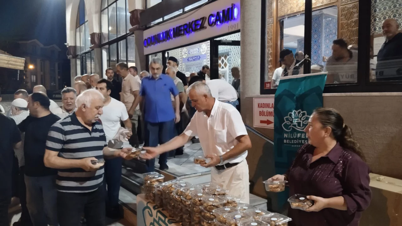 Nilüfer Belediyesi'den kandil simidi ikramı 