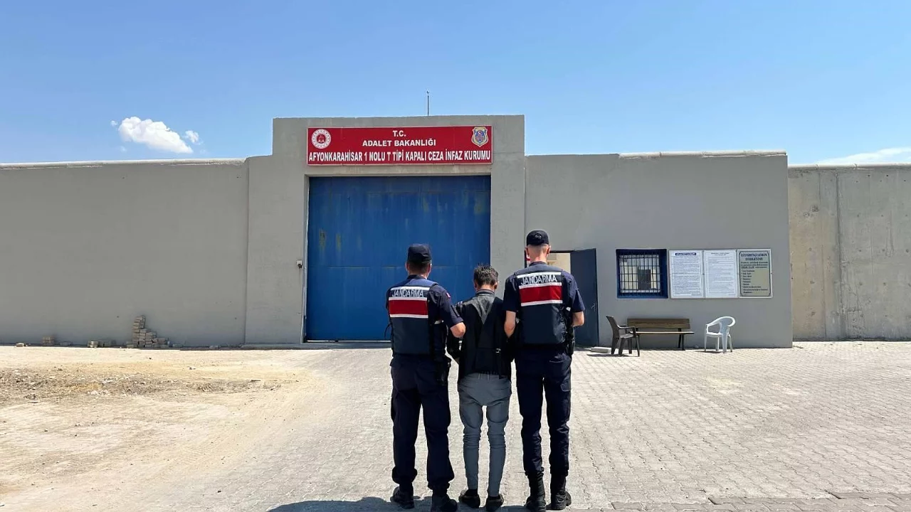 Çeşitli suçlardan aranan 28 kişiyi yakalandı