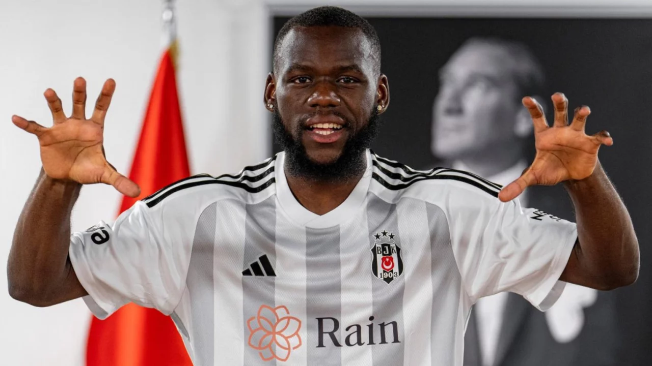 Beşiktaş'tan KAP a&ccedil;ıklaması geldi! B&uuml;y&uuml;k umutlarla transfer edilen isimle yollar ayrıldı...