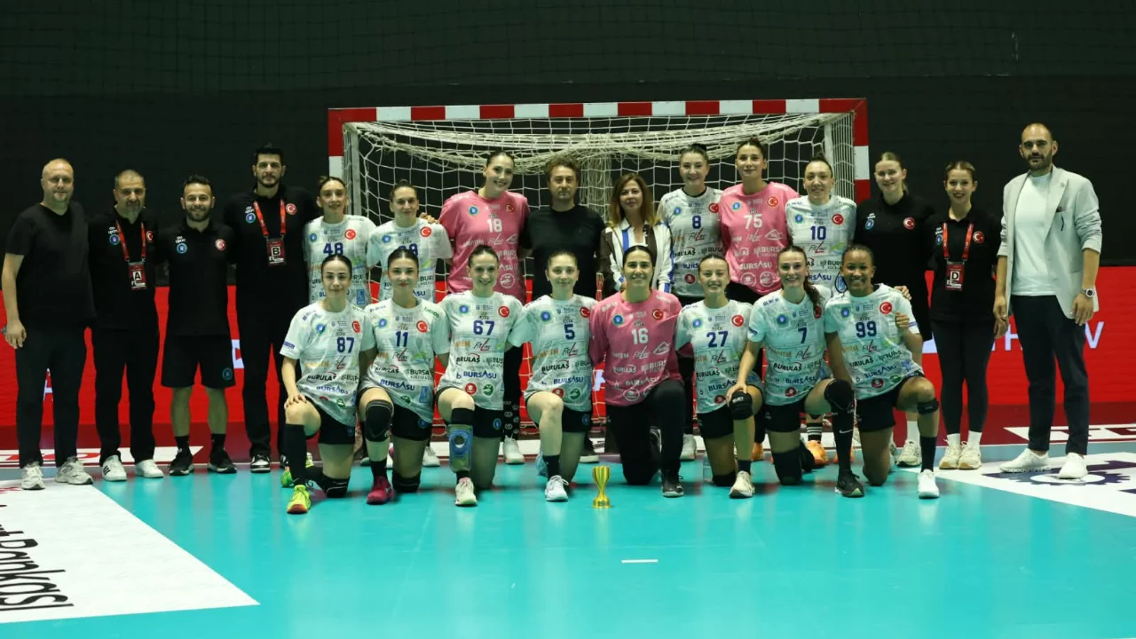 Bursa Büyükşehir Belediyespor finalde 
