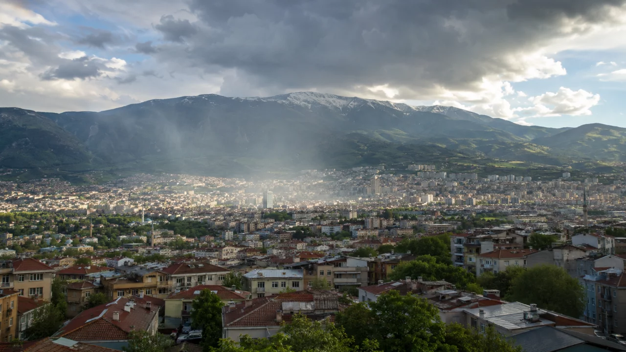 Bursa Hava Durumu Bug&uuml;n: Saatlik ve 5 G&uuml;nl&uuml;k Tahmin