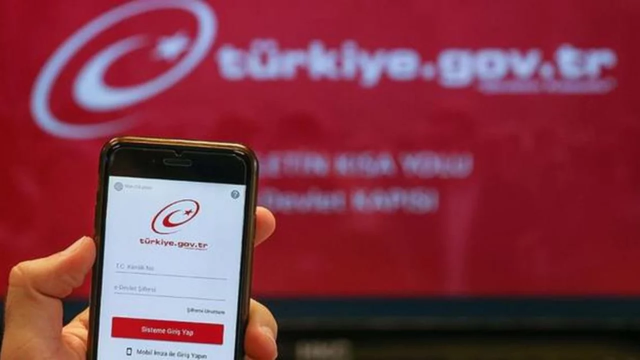 e-Devlet &ccedil;&ouml;kt&uuml; m&uuml;, e- Devlet sorun mu var, neden girilmiyor? 26 Ağustos e-Devlet ne zaman d&uuml;zelecek?