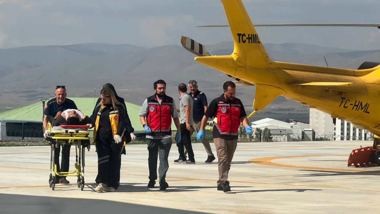 Erzurum'da traktör dehşeti: 19 yaşındaki genç altında kaldı