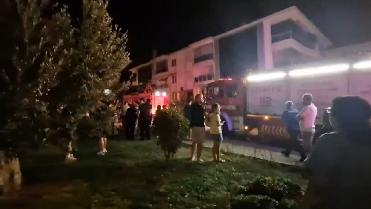 Aynı apartmanın bodrum katında bir g&uuml;nde iki kez yangın &ccedil;ıktı