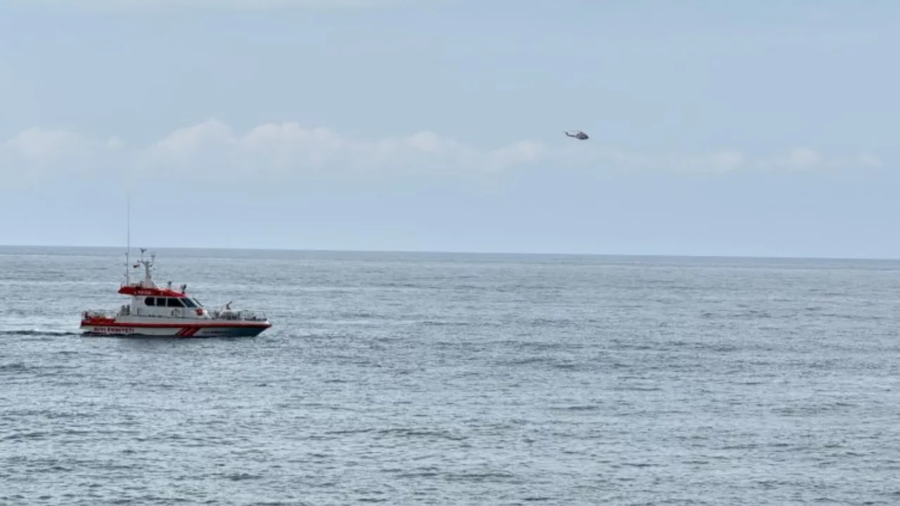 Rize'de denizde kaybolan &ccedil;ocuğun cansız bedenine ulaşıldı