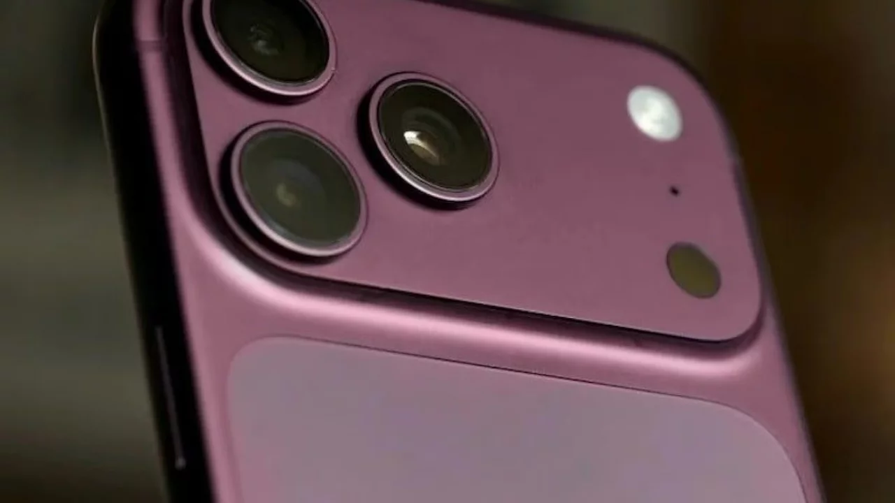 iPhone i&ccedil;in kritik viraj! Katlanabilir versiyonu geliyor...