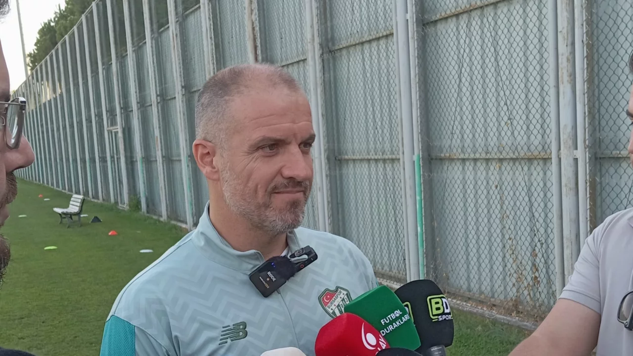 Mustafa Er'den eleştirilere net yanıt: "Bu takım g&uuml;n&uuml;n sonunda liderliği alacak"