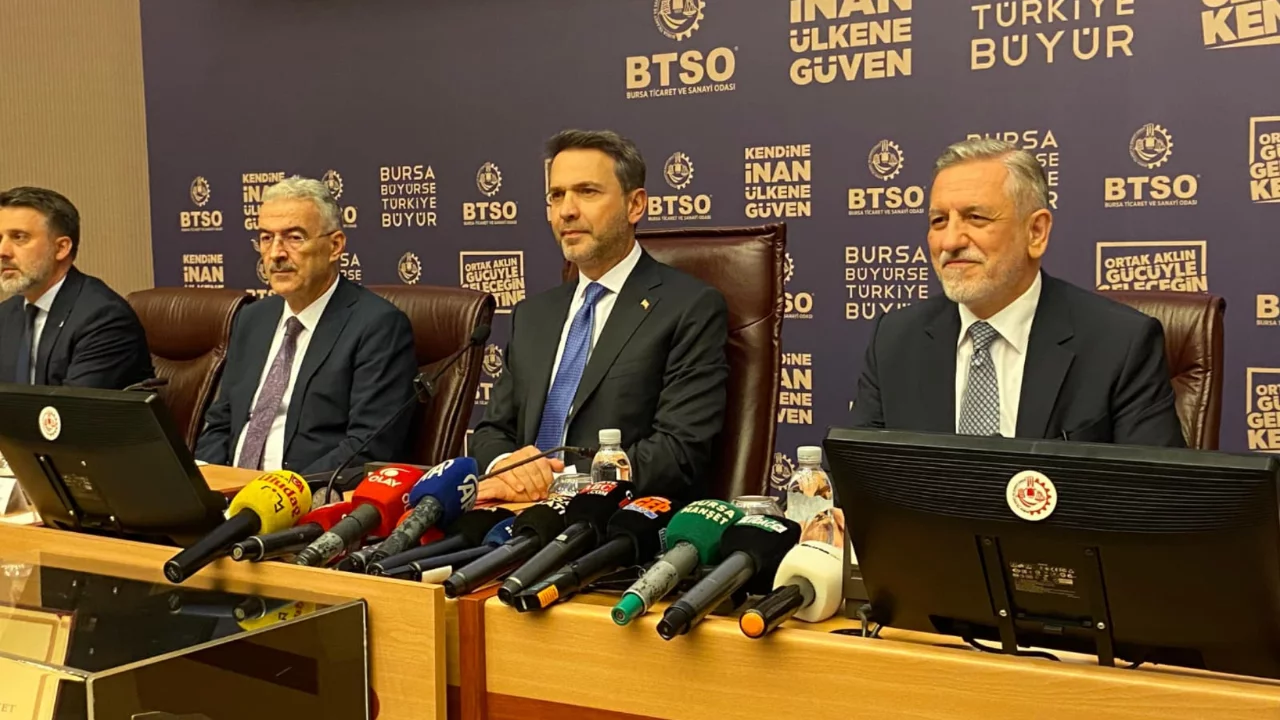 Bakan Bayraktar BTSO Meclisi'nde: Bursa sanayicisine enerji mesajı