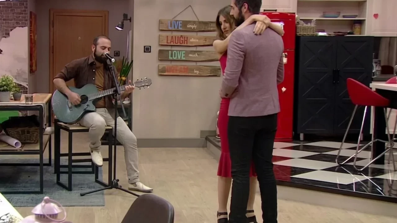 Kısmetse Olur'un unutulmaz &ccedil;ifti yıllar sonra buluştu! Melis Buse Betkayan ve Semih Kurtulmuş aynı karede