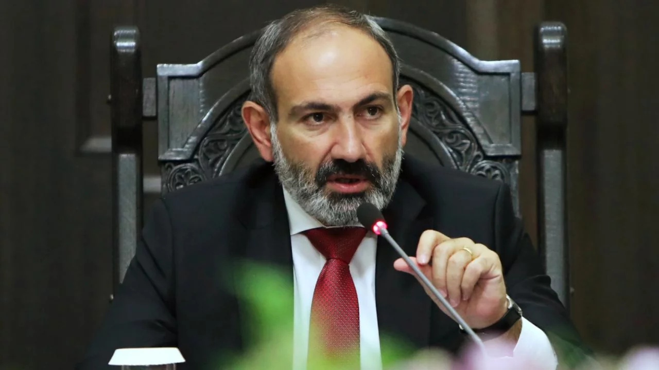 Paşinyan'dan "Rusya'yı stratejik ortak olarak görmedikleri" mesajı 