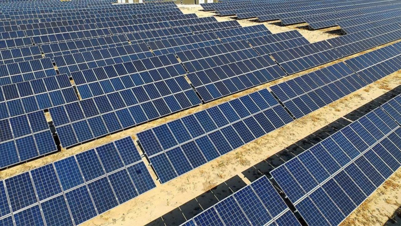 G&uuml;neşten elektrik &uuml;retimi rekor tazeledi