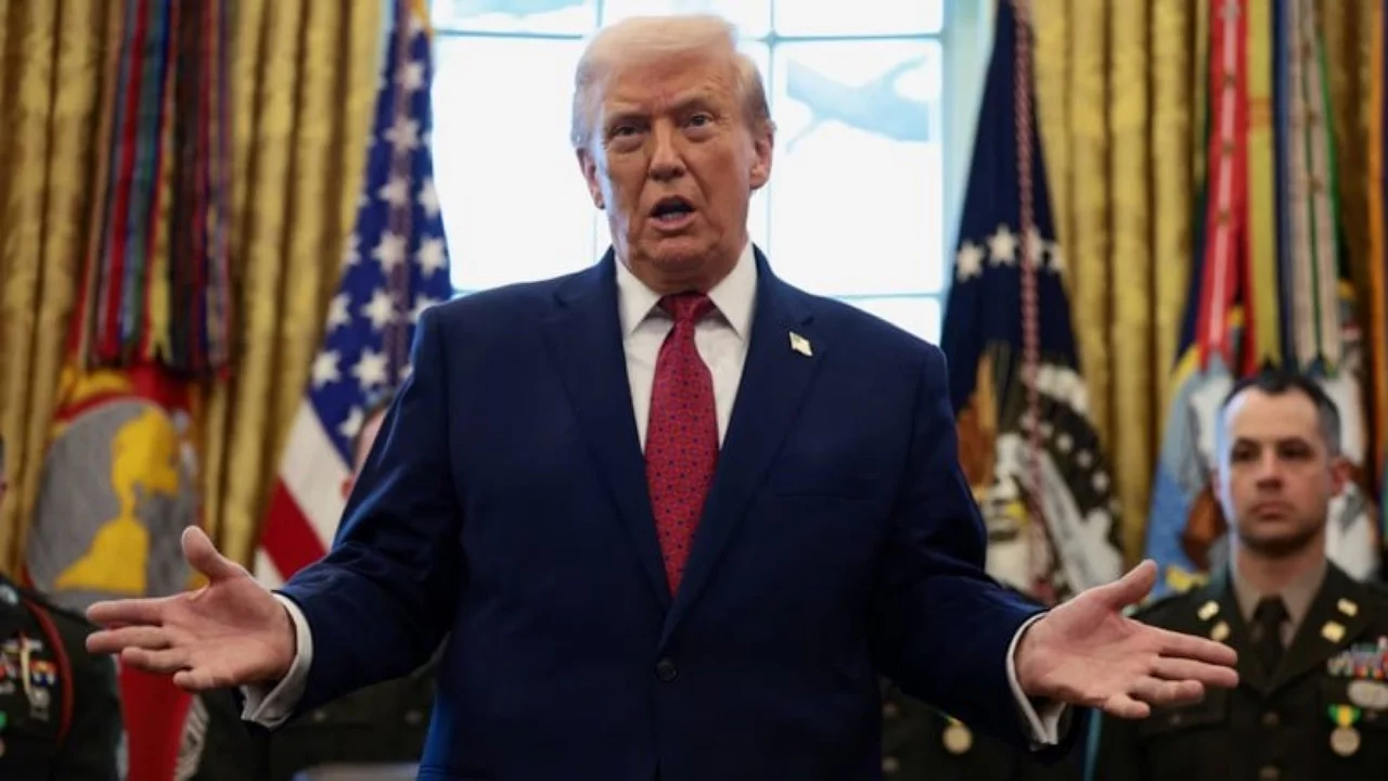 Trump'tan İran a&ccedil;ıklaması: "Anlaşma yapmak i&ccedil;in yalvarıyorlar"