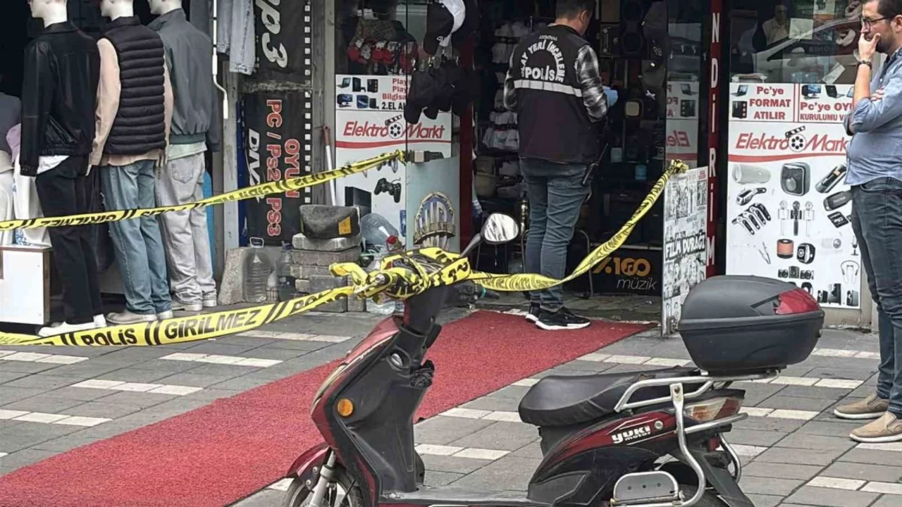 Bolu'da CD dükkanına gece yarısı silahlı saldırı! Polis alarma geçti