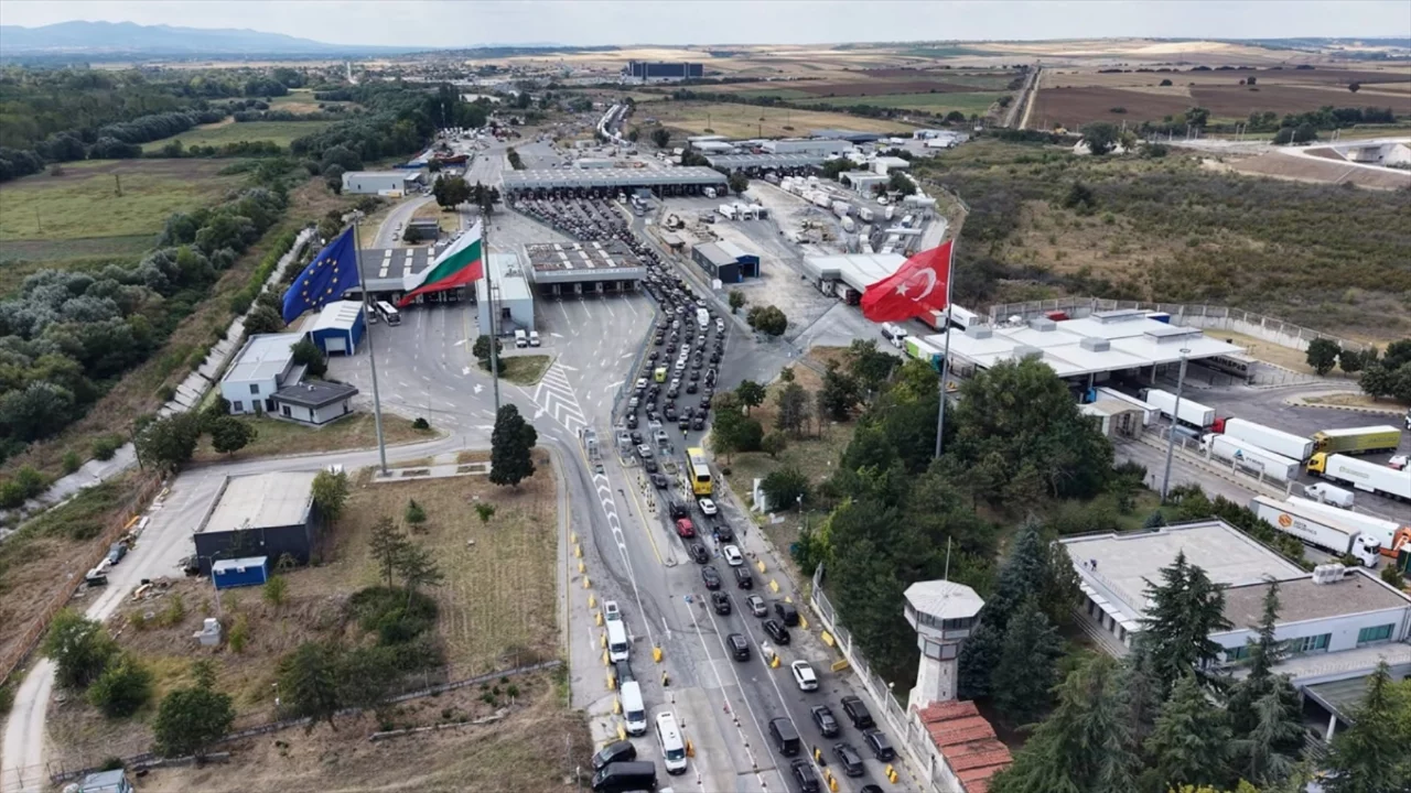 Son 3 yılın rekoru kırıldı! Milyonlarca gurbetçi giriş çıkış yaptı...