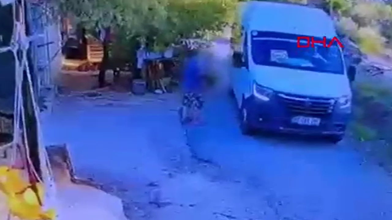 Babasının kullandığı minib&uuml;s&uuml;n altında kalan 1,5 yaşındaki Yakup hayatını kaybetti!