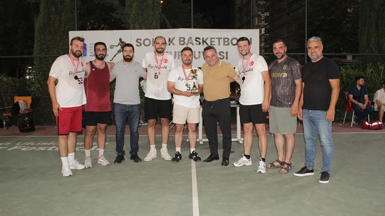İMO Bursa Şubesi Sokak Basketbolu Turnuvası d&uuml;zenledi