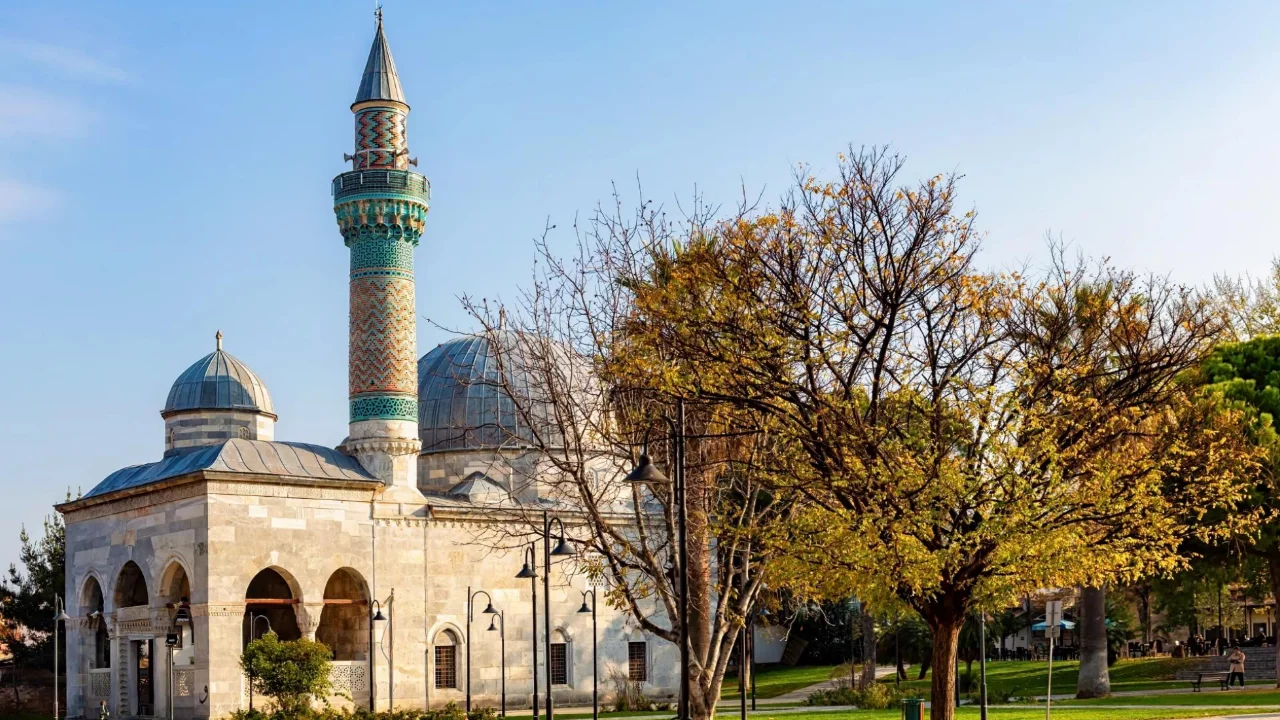 Bursa'nın Yeşil Camii'si neden yeşil? İşte adının hikayesi
