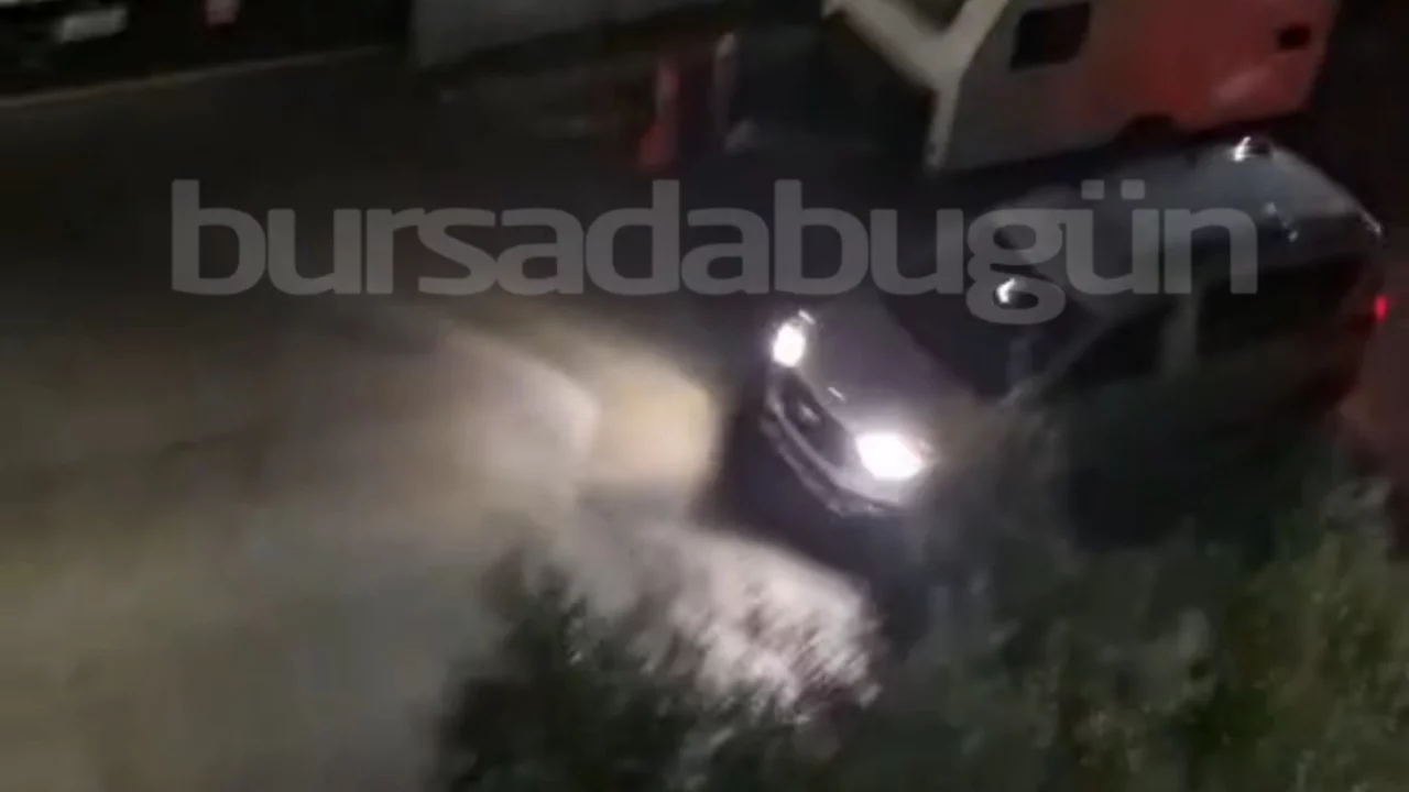 Bursa'da mahalleliye uykuyu zehir eden olay! Yatağından sı&ccedil;rayan balkona koştu