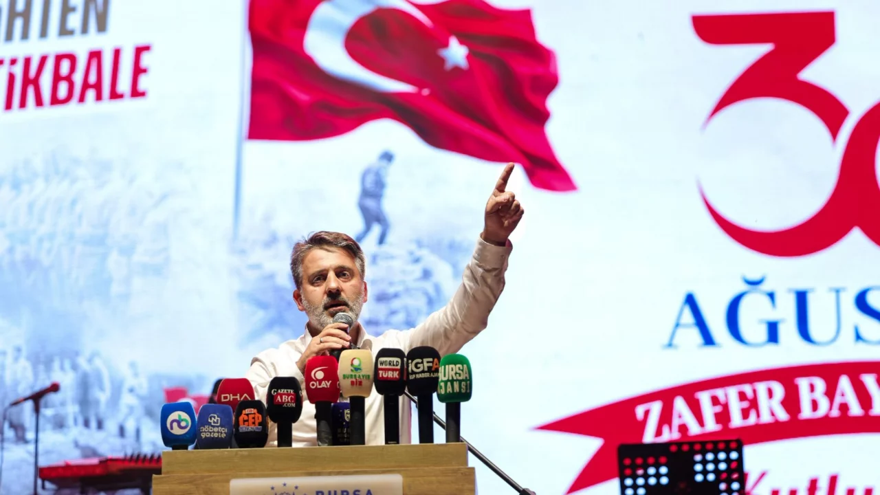 Şahin Biba'dan 30 Ağustos'ta g&uuml;&ccedil;l&uuml; mesaj: "Bu millet esareti kabul etmez"