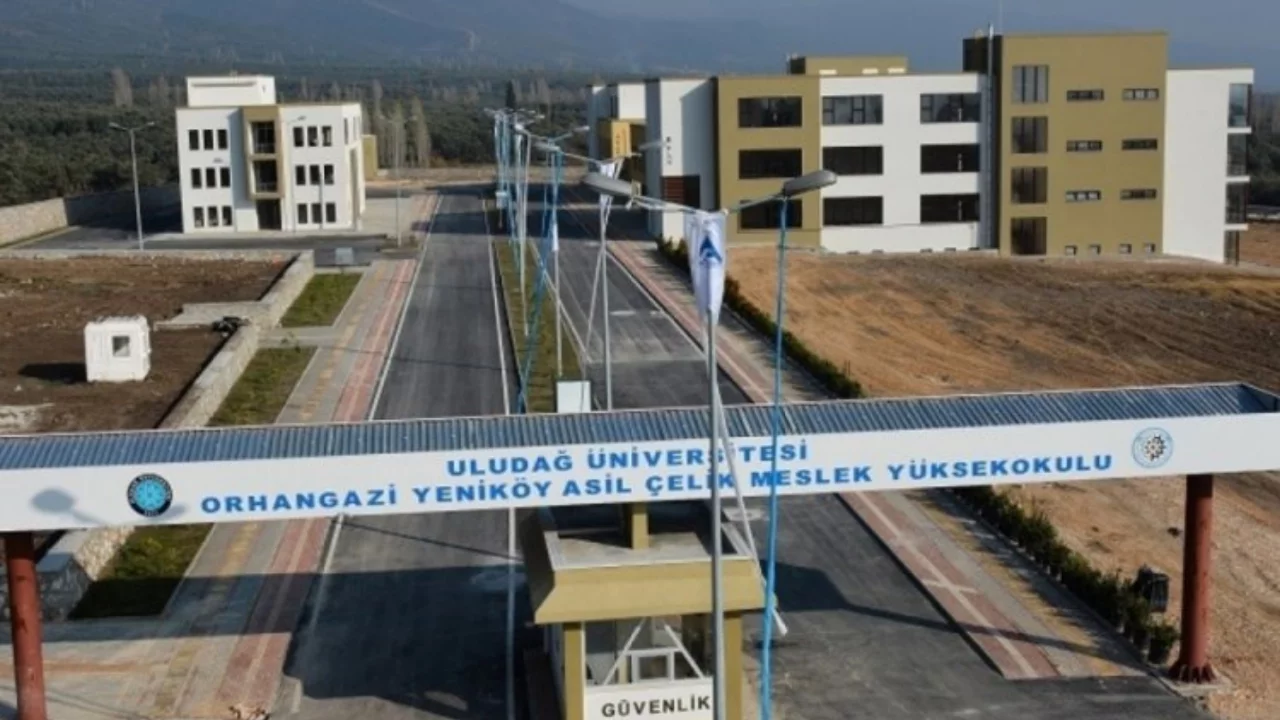 Bursa'da yurt sorunu! Okul dolu, kalacak yer yok...