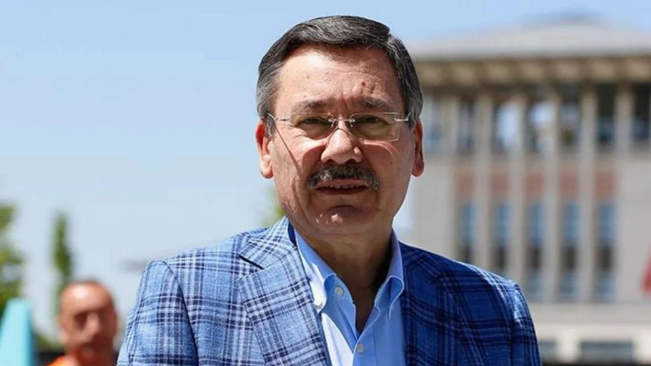 "Vatandaşlık" itirafı: D&uuml;sseldorf'taki bina mercek altında! Paranın kaynağını a&ccedil;ıkladı...