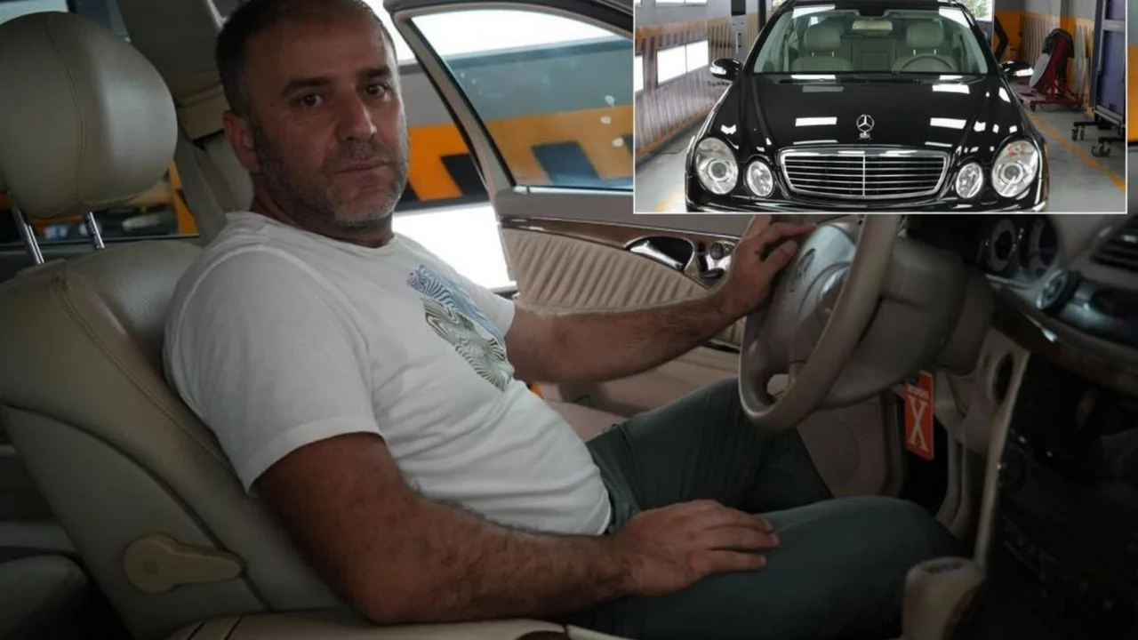 8 yıldır bindiği Mercedes'le ilgili ger&ccedil;eği &ouml;ğrenince şoke oldu!