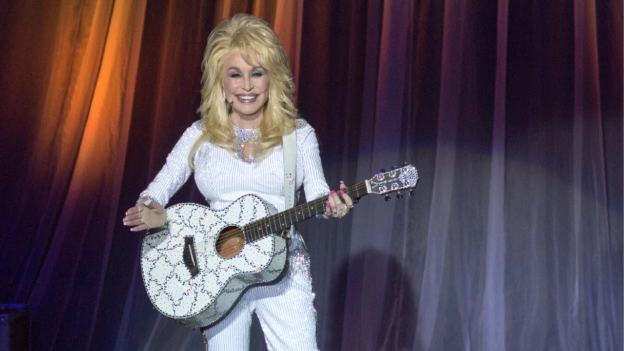 Dolly Parton son yolculuğuna uğurlandı! Efsane sanat&ccedil;ı aile arasında toprağa verildi