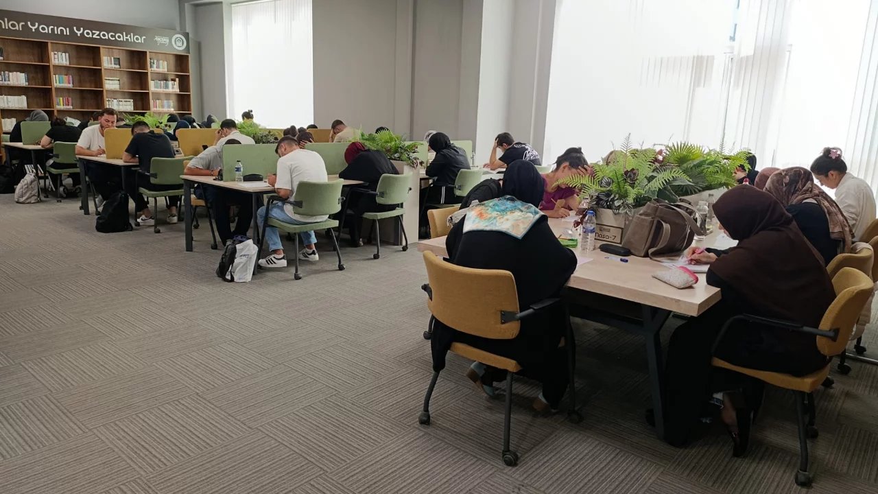Yıldırım'da gen&ccedil;lere KPSS desteği