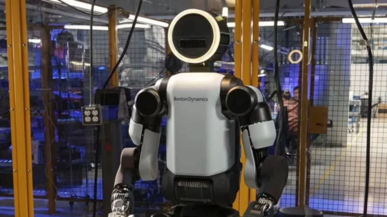 Hyundai, otomobil bayilerinde insansı robot satacak