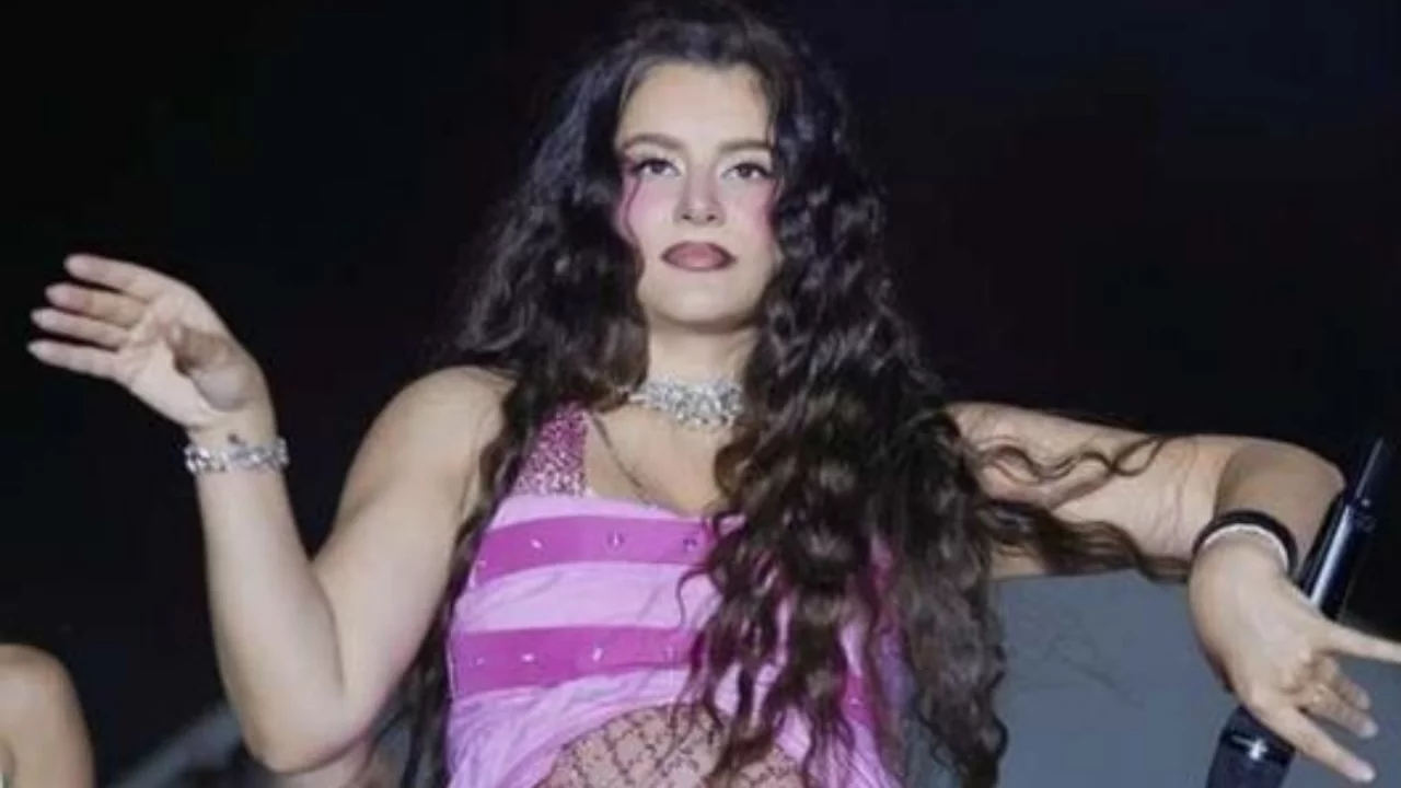 Atiye bir kez daha anne oldu! Erol Sebebci ile d&ouml;rd&uuml;nc&uuml; kez bebek mutluluğu
