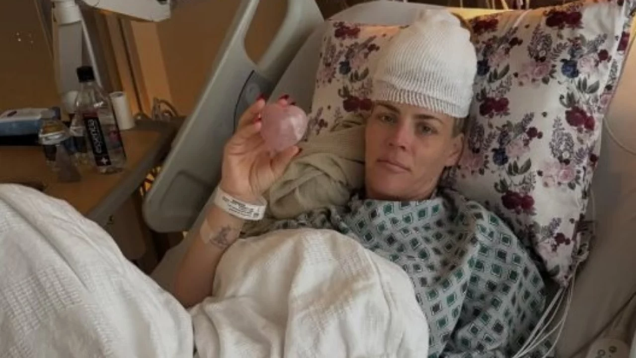 Busy Philipps'tan hayranlarını korkutan a&ccedil;ıklama! İki kez beyin ameliyatı ge&ccedil;irdi