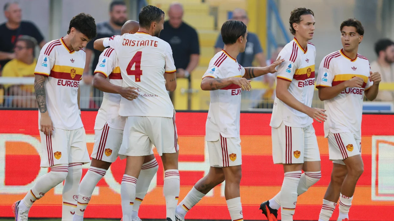 Fenerbah&ccedil;e'nin rakibi Roma, Serie A'ya farklı başladı