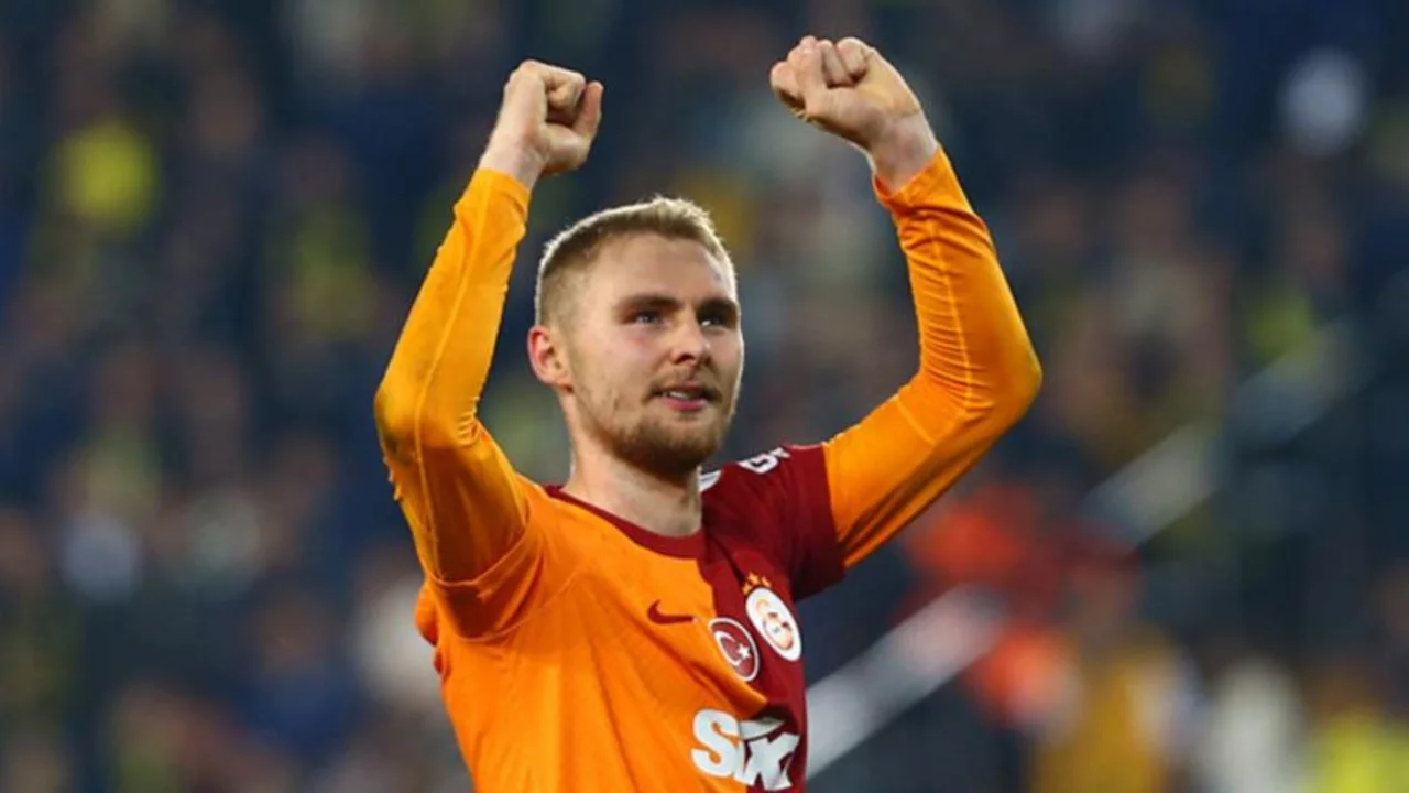 Galatasaray'da beklenen ayrılık kapıda: Victor Nelsson İtalya yolcusu!