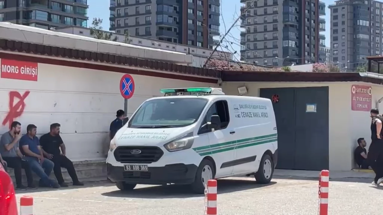 Tüfekle oynarken kendini vuran çocuk kurtarılamadı