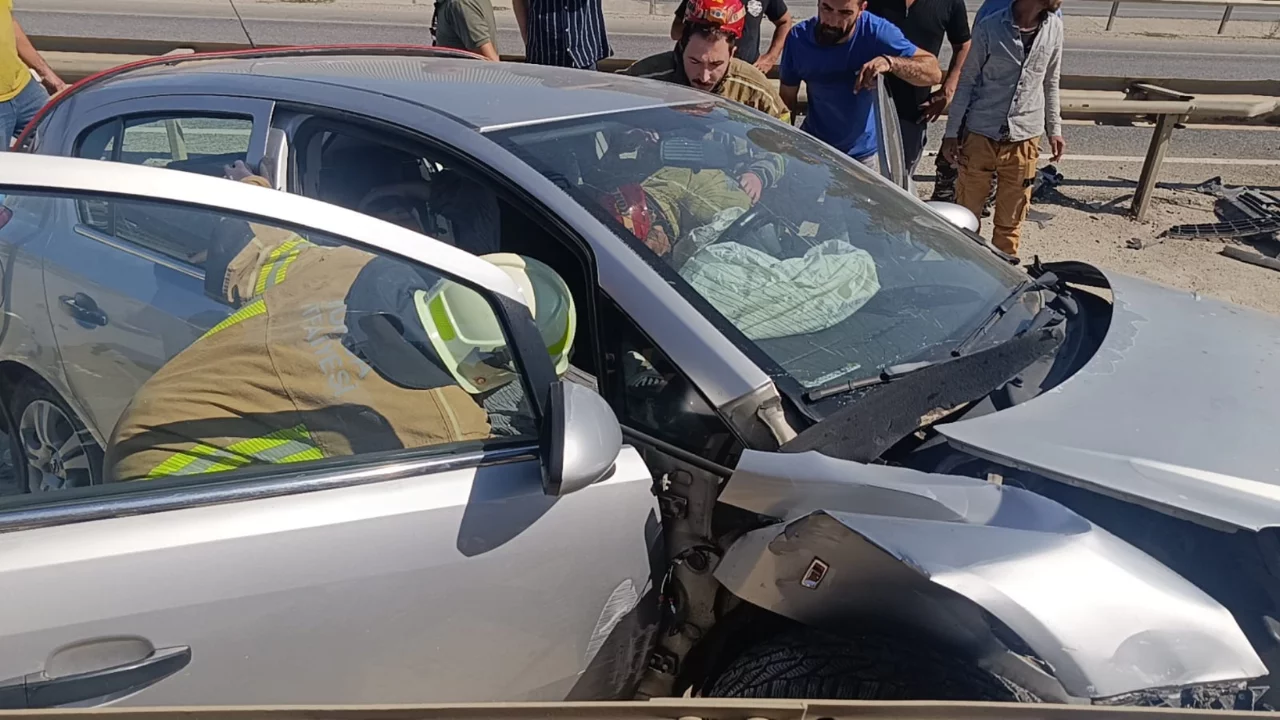 Bursa'da otomobil bariyerleri aştı! Ekipler seferber oldu