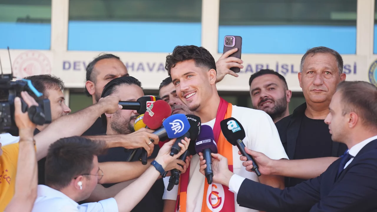 Galatasaray'dan Deniz G&uuml;l transferi! İşte bonservis ve maaşı