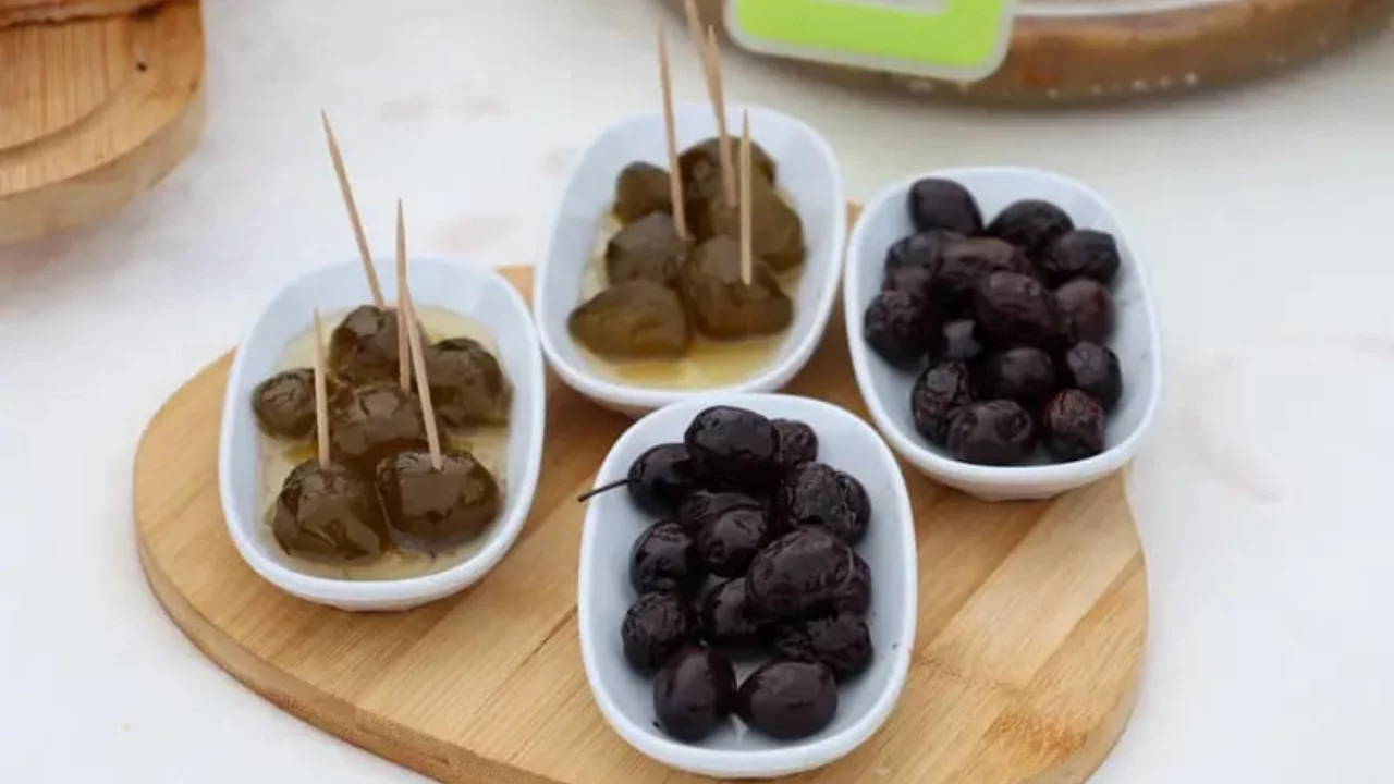 Bursa'da Zeytin Festivali tepkisi: "Sırada zeytin mi var?"