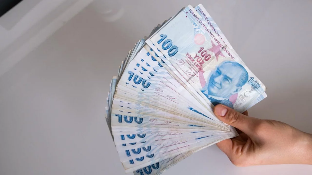 Emeklilikte yeni dönem! Beklenen düzenleme için kulis bilgisi verdi...