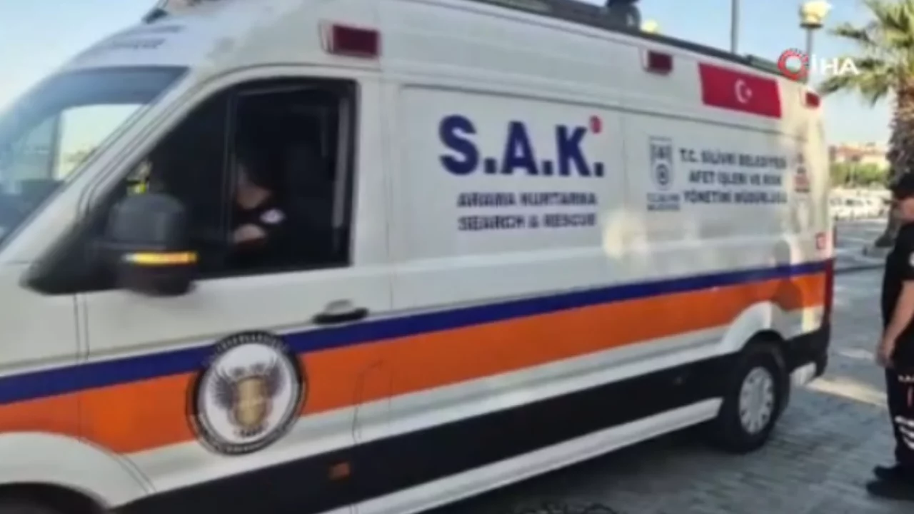 Silivri a&ccedil;ıklarında iki ticari gemi &ccedil;arpıştı, ekiplerin &ccedil;alışmaları s&uuml;r&uuml;yor