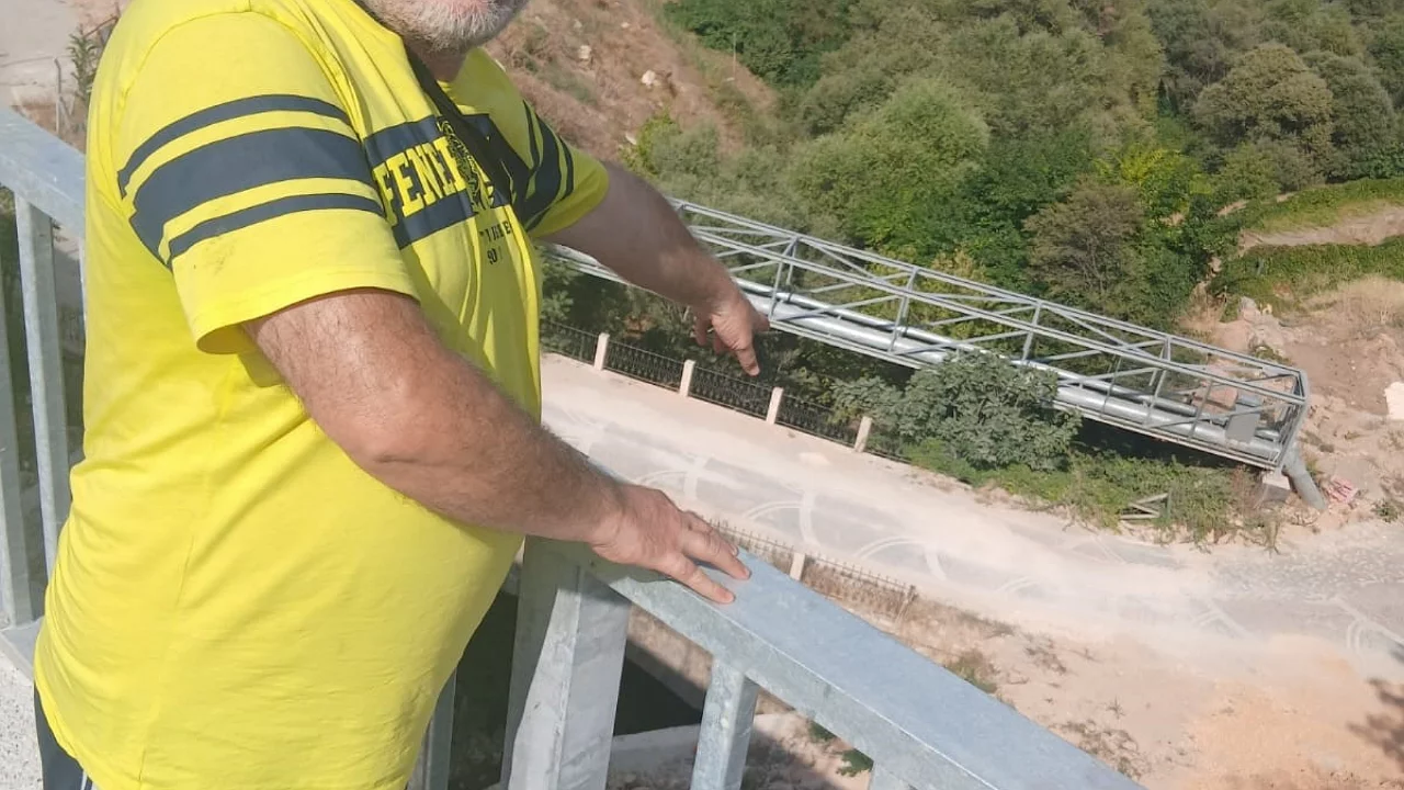 Bu köprü tehlike saçıyor