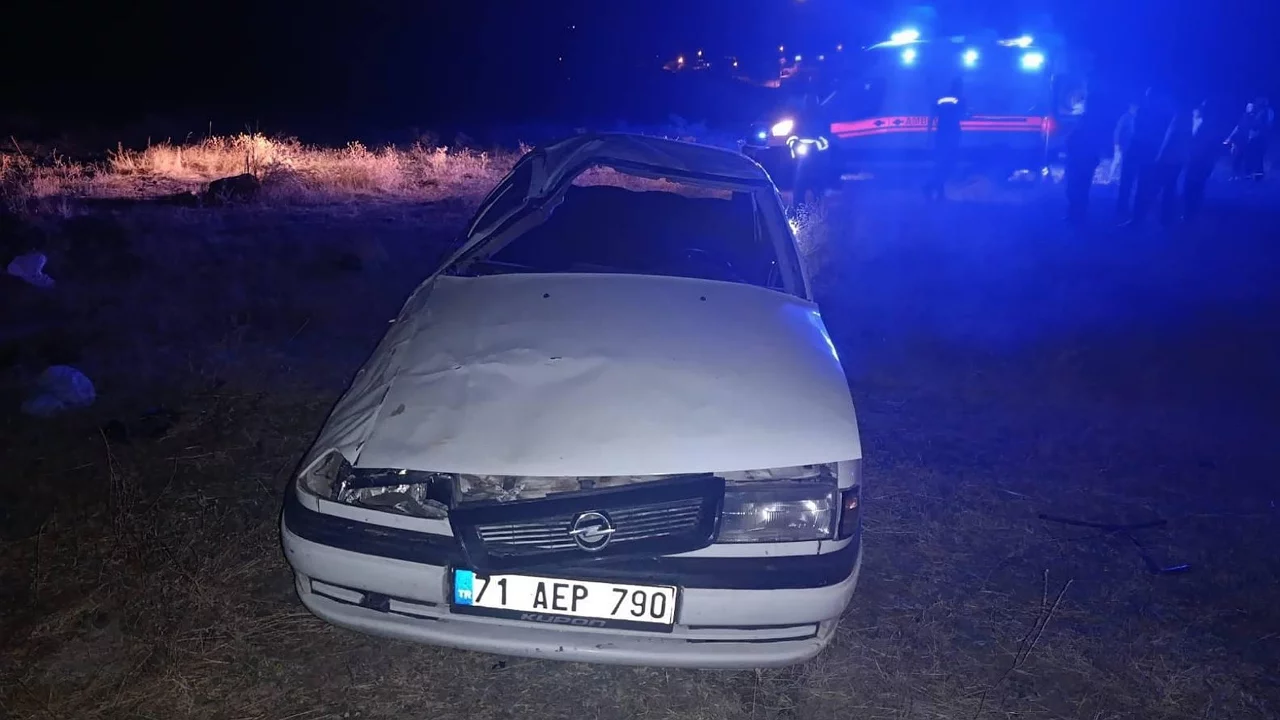 Takla atan otomobilde yolcu öldü, sürücü tutuklandı
