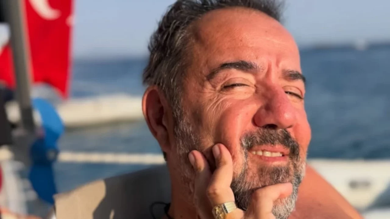 Ata Demirer'den sevgilisiyle yeni paylaşım! Aşk hayatında y&uuml;z&uuml; g&uuml;l&uuml;yor
