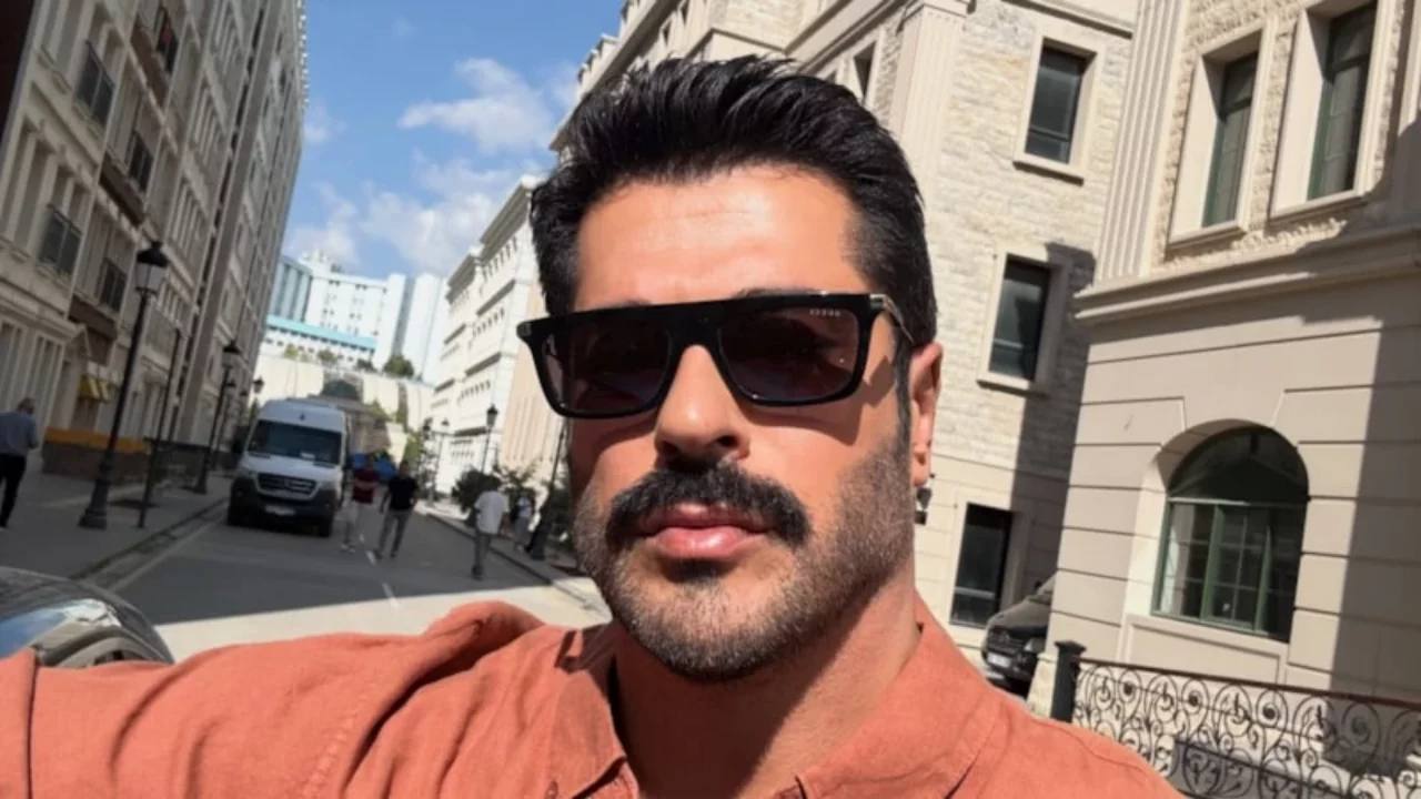 Kardeşinin d&uuml;ğ&uuml;n&uuml;ne katılamamıştı! Burak &Ouml;z&ccedil;ivit setten &ccedil;ıkar &ccedil;ıkmaz soluğu ailesinin yanında aldı