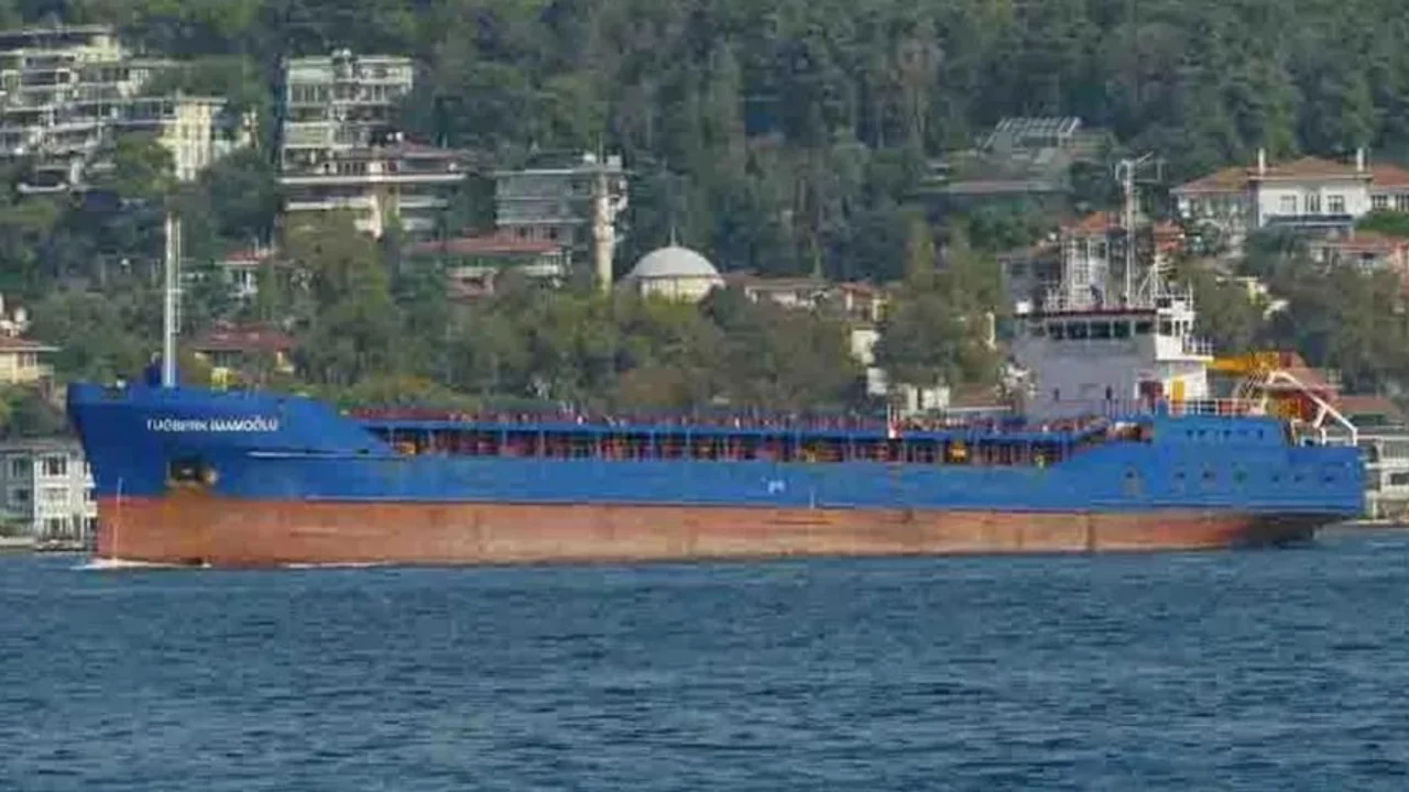 Marmara Denizi'ndeki gemi kazasıyla ilgili flaş gelişme! Kaptanlar birbiriyle konuşmuş...