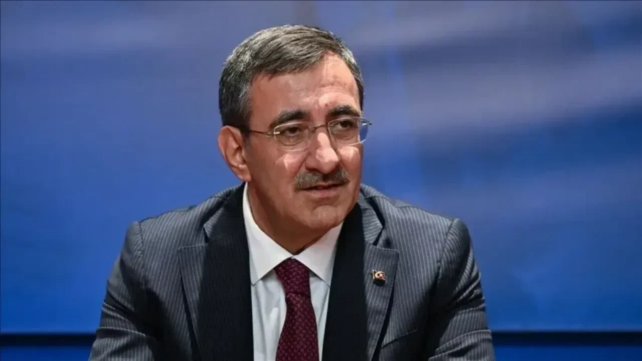 Cevdet Yılmaz duyurdu! Orta Vadeli Program'ın açıklanacağı tarih belli oldu 