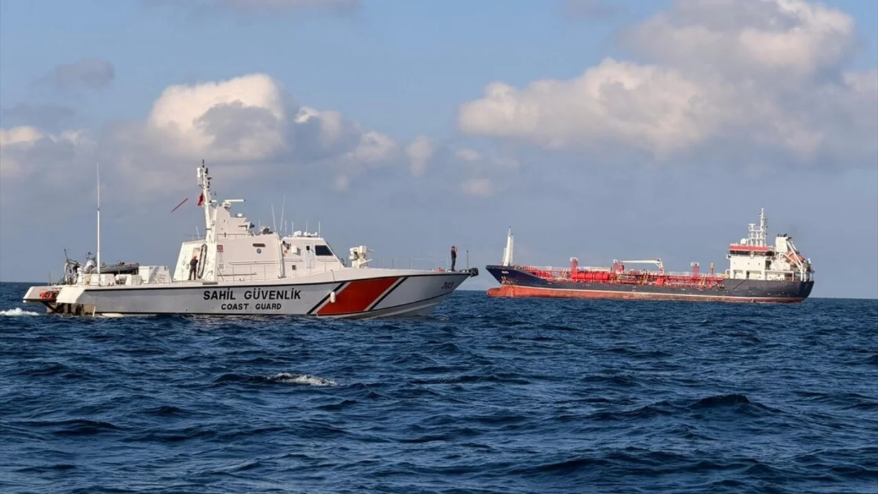 Silivri açıklarında batan gemide flaş gelişme! Kayıp 10 mürettebatın kimlikleri belli oldu!