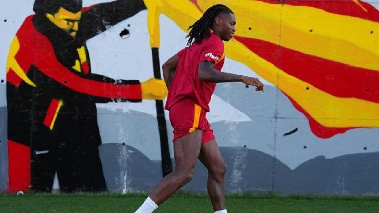 Galatasaray'da Rafael Leao ilk antrenmanına çıktı