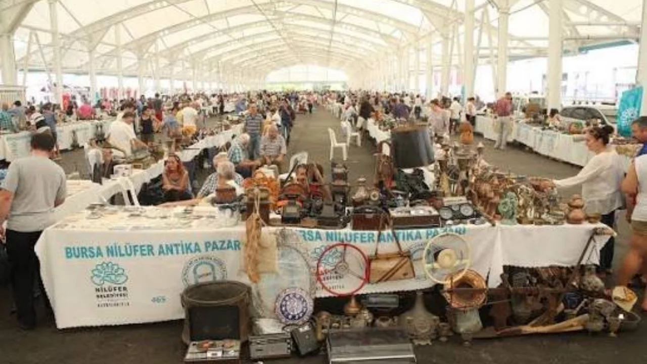 Bursa'da her ay kuruluyor! Antika tutkunlarının uğrak noktası